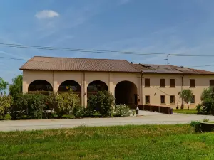 Antico Casale Caroli