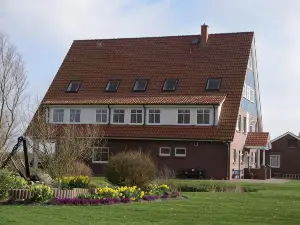 Hotel Nige Hus