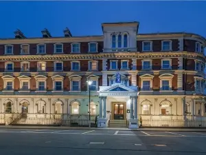 The Queen at Chester Hotel - Handwritten Collection
