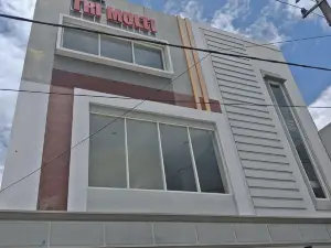 Hotel Tri Multi