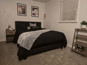 "The Sweet 2" Premium Modern Upgrades, Near I-74, U of I, Casino