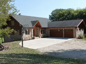 Great Location! Last Minute Opening 8/16-8/19