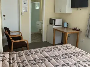 Kingswood Motel