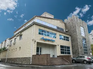 Lazurny Bereg Hotel
