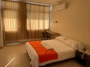 Hotel Luna Roja del Llano
