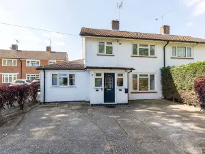 Findon House- Stylish & Spacious 3Br 10Mins Close to Airport