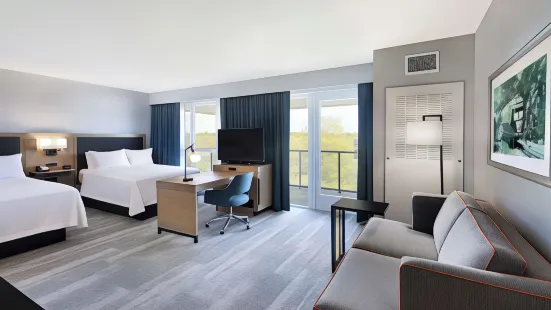 Hampton Inn & Suites by Hilton Watertown Boston