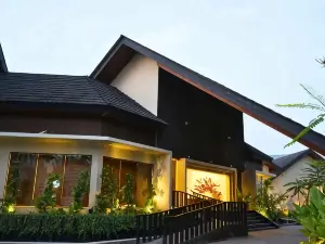 อาซานาการ์เด้นฮิลล์รีสอร์ทโบลรา