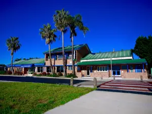 Tea Gardens Hotel