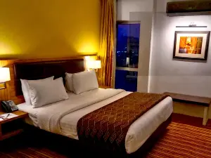 West Inn Hotel Faisalabad