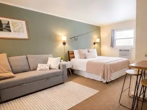 Brittany Motel