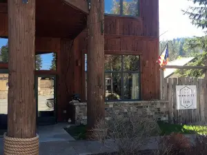 The Wild Mile River Retreat