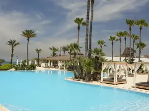 Laguava Resort