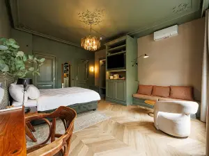 Uylenhof Hotel