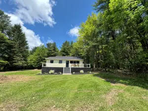 Lakefront Retreat, near All Star Village, in the Catskills