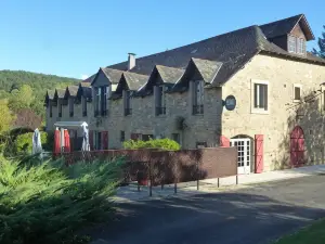 Logis Hôtel Auberge de Cartassac