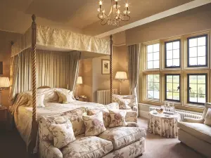 Llangoed Hall