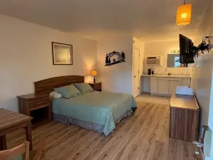 Trailhead Lodge