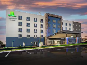 Holiday Inn Express & Suites FORT MYERS AIRPORT by IHG
