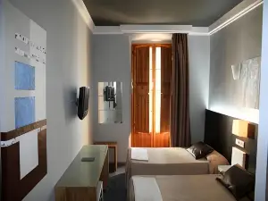 魯伊斯廣場旅館
