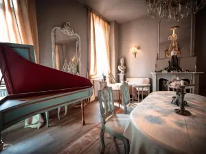 Le Domaine du château Blanc à 10 Minutes de Paira Daiza