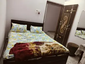 HOTEL GAYATRI Palace