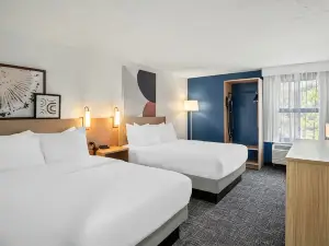 Spark by Hilton Stevensville