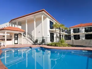 Palms Motel