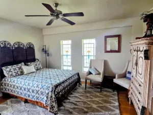 Escape the City for Country Charm Within 20 Miles of Downtown Austin and Airport
