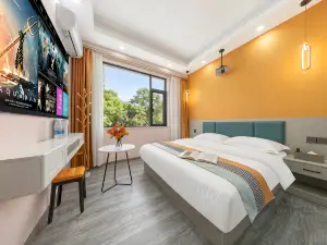 Anning Yujian Hotel (Wuyue Plaza)