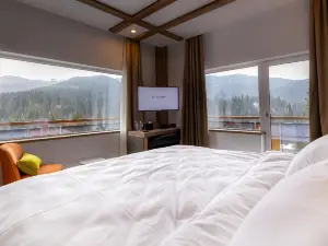 Belmont Hotel & Spa 30 km from Sinaia