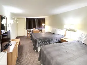 Travelers Inn