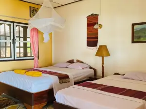 Anouxa Riverview Guesthouse