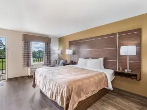 Quality Inn & Suites Suffolk West