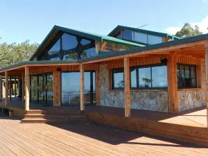 Woodbridge Hill Hideaway