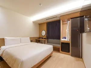 THE VANSTAY