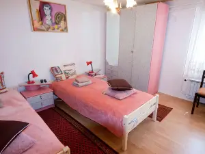"Na Kopitarjevi" in Laško