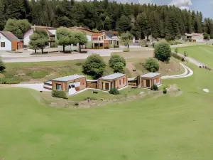 Roo'n Lodges#Kolm