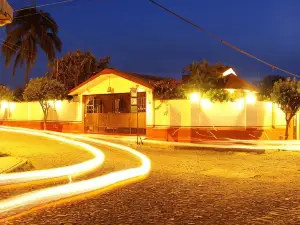 Hotel Casa Alvarada