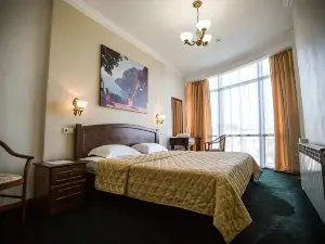 Gostinyij Dvor Hotel