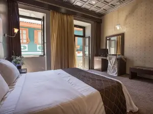 Aion Luxury Hotel
