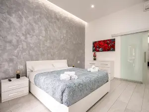 Casa di Carly - large cozy retreat in center