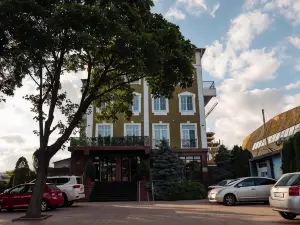 Maxim Pasha Hotel