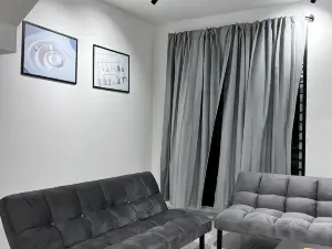Senai 14pax The Joyous Home Pooltable Airport JPO