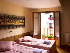 Hostal Musunzar