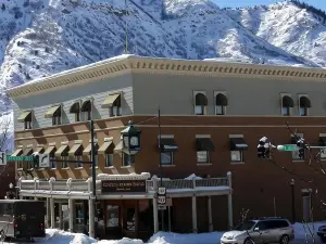 General Palmer Hotel