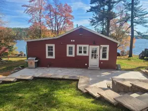 2 Bed 1.5 Bath on Pool Pond Close Franklin Pierce