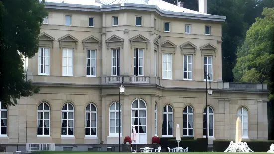 莫特費內隆城堡酒店