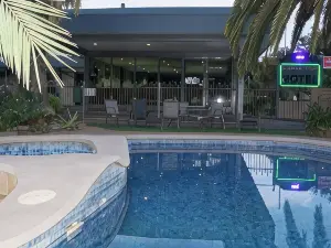 Golden Leaf Motel