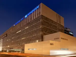 코스타 델 솔 윈덤 리마 에어포트